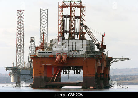 Impianti di trivellazione del petrolio in Cromarty Firth Foto Stock