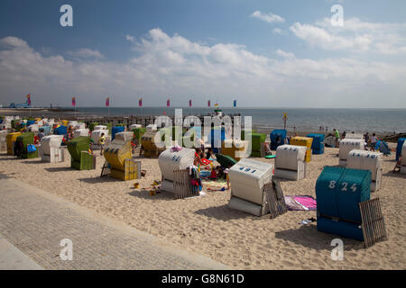 Sedie a sdraio sulla spiaggia, Wyk auf Foehr, Foehr isola, mare del Nord, Nord Frisia, Schleswig-Holstein Foto Stock