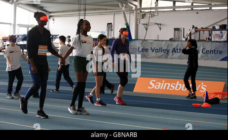 Dina Asher-Smith e Libby Clegg Photocall - Sain Lee Valley Centro di atletica Foto Stock