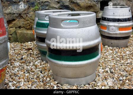 Un assortimento di barili di birra England Regno Unito Foto Stock