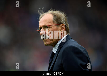 Il capo allenatore italiano Jacques Brunel prima della partita RBS Six Nations 2016 allo Stadio Olimpico, Roma, Italia. Foto Stock