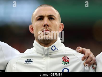 Mike Brown in Inghilterra durante la partita RBS Six Nations del 2016 al Twickenham Stadium di Londra. Foto Stock