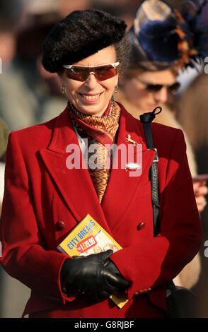 La Principessa reale durante il Giovedi di San Patrizio del Cheltenham Festival 2016 all'Ippodromo di Cheltenham. Foto Stock