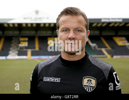 Conferenza stampa Mark Cooper - Meadow Lane. Mark Cooper, direttore della contea di Notts, si propone di scattare fotografie dopo una conferenza stampa a Meadow Lane, Nottingham. Foto Stock