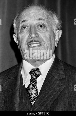 Archivio della biblioteca datato 23 11 78 del Dott. Simon Wiesenthal