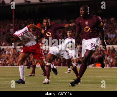 Soccer - UEFA Champions League - Gruppo B - Arsenal v FC Thun - Highbury Foto Stock