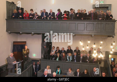 Il Presidente Michael D Higgins parla all'apertura del nuovo centro visitatori a Kilmainham Gaol, Dublino. Foto Stock