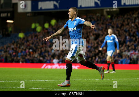 Rangers / Dumbarton - Ladbrokes Scottish Championship - Ibrox Stadium. James Tavernier di Rangers festeggia il suo primo gol durante la partita del campionato Ladbrokes Scottish Championship all'Ibrox Stadium di Glasgow. Foto Stock