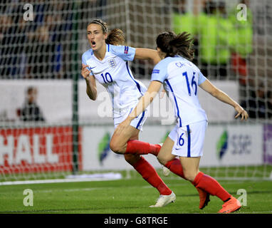 Inghilterra Donne / Belgio Donne - Qualifiche UEFA European 2017 - AESSEAL New York Stadium. S European 2017 qualificing match at the AESSEAL New York Stadium, Rotherham. Foto Stock