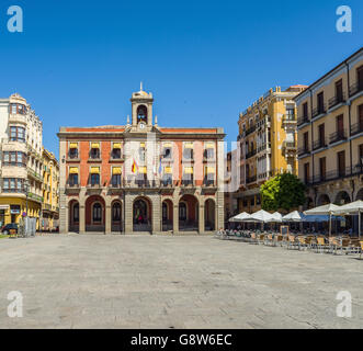 La facciata principale del nuovo municipio in piazza Mayor di Zamora, Castilla y Leon. Spagna. Foto Stock