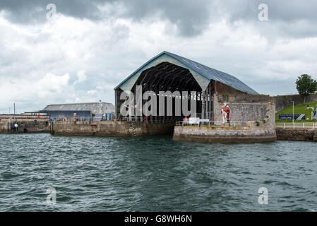 Slittamento coperto numero 1 a Devonport SUD CANTIERI, Plymouth, è la più antica rimanenti coperti di uno scalo in qualsiasi Royal Naval Dockyard Foto Stock