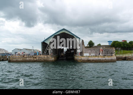 Slittamento coperto numero 1 a Devonport SUD CANTIERI, Plymouth, è la più antica rimanenti coperti di uno scalo in qualsiasi Royal Naval Dockyard Foto Stock