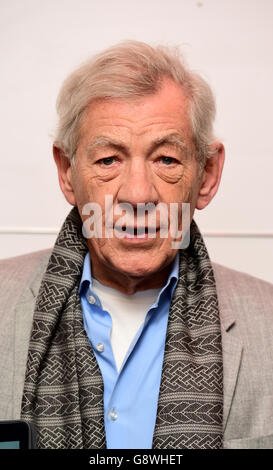 Lancio dell'app Shakespeare. Sir Ian McKellen partecipa al lancio della nuova app Shakespeare al BFI della Southbank di Londra. Foto Stock