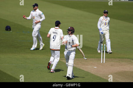 Surrey v Durham - Specsavers County Championship - Division One - Giorno 1 - Kia ovale Foto Stock