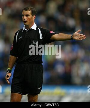 Calcio - fa Barclays Premiership - Bolton Wanderers / Portsmouth - The Reebok Stadium. Mark Clattenburg, arbitro Foto Stock