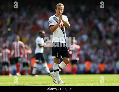 Harry Kane di Tottenham Hotspur applaude i fan dopo la partita Barclays Premier League a White Hart Lane, Londra. Foto Stock