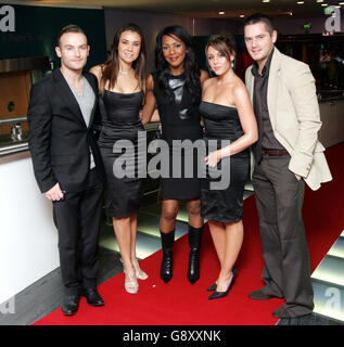 Il gruppo pop Liberty X arriva al 40° compleanno di uno degli edifici più iconici di Londra, la BT Tower, che ha ospitato una festa esclusiva in aiuto della BBC Children in Need, sabato 8 ottobre 2005. PREMERE ASSOCIAZIONE foto. Il credito fotografico dovrebbe essere: Jane Mingay/PA Foto Stock