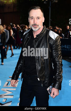 David fornisce la partecipazione al X Men: Apocalypse Global Fan Screening al BFI IMAX di Londra. PREMERE ASSOCIAZIONE foto. Data immagine: Lunedì 9 maggio 2016. Guarda la storia di PA SHOWBIZ XMen. Il credito fotografico dovrebbe essere: Ian West/PA Wire Foto Stock