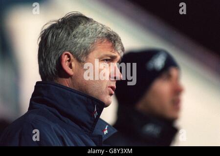 Calcio - Littlewoods fa Cup terzo turno - Portsmouth / Aston Villa. Brian Little, direttore di Aston Villa Foto Stock