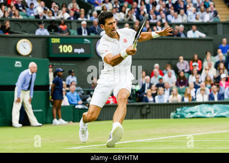 Londra, Regno Unito. Il 29 giugno, 2016. Novak Djokovic (SRB) Tennis : Novak Djokovic di Serbia durante gli Uomini Singoli Secondo turno match di Wimbledon Lawn Tennis Championships contro Adrian Mannarino della Francia al All England Lawn Tennis e Croquet Club di Londra, in Inghilterra . Credito: AFLO/Alamy Live News Foto Stock