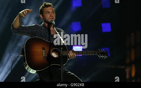 Phillip Phillips si esibisce durante la cerimonia di chiusura degli Invictus Games 2016 all'ESPN Wide World of Sports di Orlando, Florida. Foto Stock