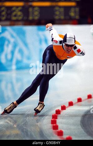 Speed Skating - Olimpiadi invernali - Nagano 1998 - uomini 5000m. Gianni Romme, Paesi Bassi in azione e sulla strada per vincere la medaglia d'oro Foto Stock