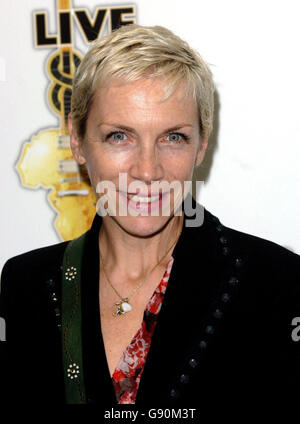 Annie Lennox partecipa alla prima mondiale per il rilascio in DVD dei concerti di sensibilizzazione Live 8 MAKEPovertyHISTORY nel luglio 2005. Dal Vue West End, nel centro di Londra, giovedì 27 ottobre 2005. PREMERE ASSOCIAZIONE foto. Il credito fotografico dovrebbe essere: Steve Parsons/PA Foto Stock