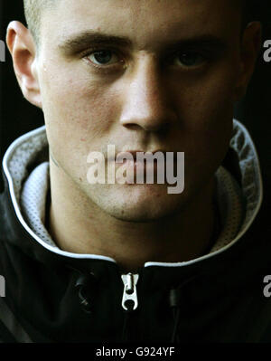 Lo sfidante britannico, del Commonwealth e europeo Ricky Burns durante una conferenza stampa al Meadowbank Stadium di Edimburgo, mercoledì 14 dicembre 2005. PREMERE ASSOCIAZIONE foto. Il credito fotografico dovrebbe essere: Andrew Milligan/PA. Foto Stock