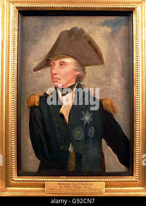 Un ritratto dell'ammiraglio Lord Nelson nella Great Cabin a bordo della HMS Victory a Portsmouth. Foto Stock