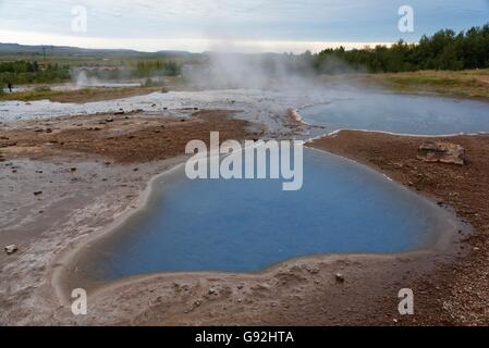 Primavera calda Blesi, Strokkur area, valle Haukadakur, Golden Circle, Sudhurland, Islanda, Europa Foto Stock