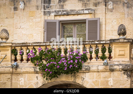 Dettagli del silent stradine della città vecchia di Mdina, Malta - vecchia capitale e città silenziosa di malta - città medioevale Foto Stock