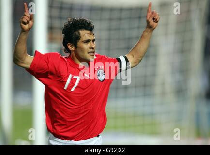 Hasan Kamel Ahmed in Egitto festeggia il terzo gol Foto Stock