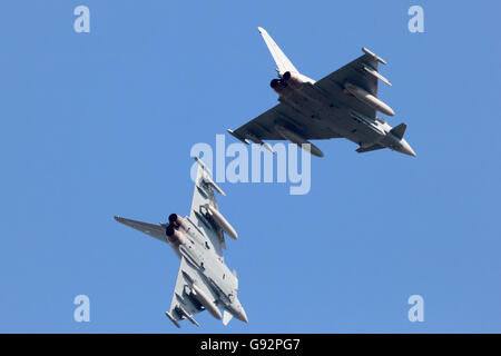 German Air Force EF2000 Eurofighter il volo durante l'esercizio Frisone bandiera. Foto Stock