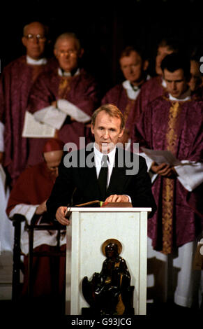 Funerali di Sir Matt Busby - Chiesa della Madonna e di San Giovanni Foto Stock