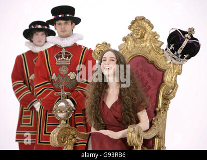 100 milioni di Euro Millions rollover jackpot, a Holborn, centro di Londra, giovedì 26 gennaio 2006. PREMERE ASSOCIAZIONE foto. Il credito fotografico dovrebbe essere: Edmond Terakopian/PA Foto Stock