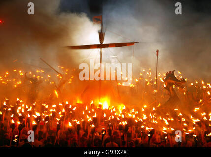 Costumi e Tradizioni - Up Helly Aa Foto Stock