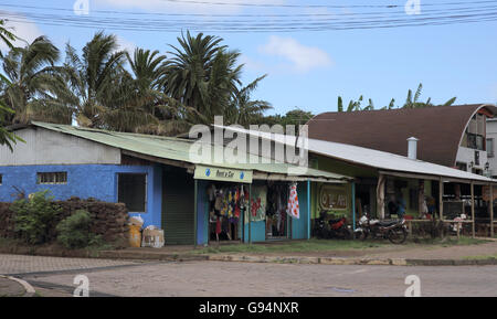 In centro di Hanga Roa la capitale dell'isola di pasqua o Rapa Nui Foto Stock