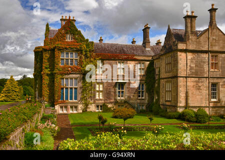 Muckross House, parco nazionale di Killarney, Killarney, County Kerry, Irlanda Foto Stock