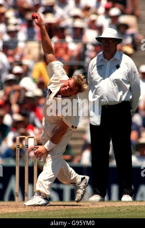 Cricket: Inghilterra v Australia: 5° prova Sydney Cricket Ground, 2° giorno Foto Stock