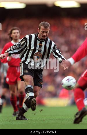 Calcio - fa Carling Premiership - Liverpool / Newcastle United. Alan Shearer, Newcastle United Foto Stock