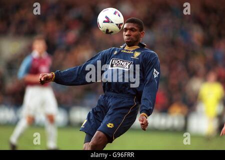 Calcio - fa Carling Premiership - Wimbledon v Aston Villa. Efan Ekoku, Wimbledon Foto Stock