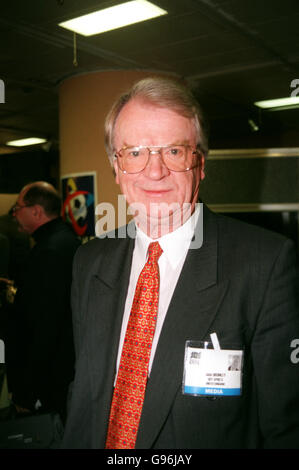 Calcio - Football Expo 99 - Cannes. John Bromley, consulente Sky TV Foto Stock