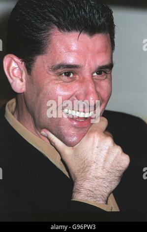 Calcio - fa Carling Premiership - Aston Villa Kit lancio. John Gregory, responsabile Aston Villa Foto Stock