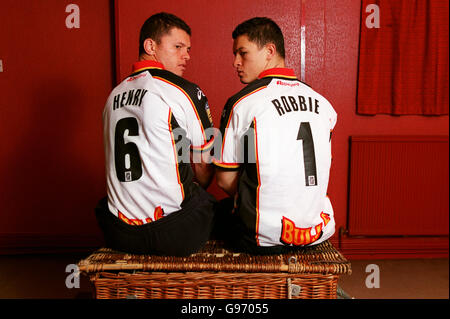 Rugby League - Super League-Henry e Robbie Paul. Henry (a sinistra) e Robbie Paul di Bradford Bulls Foto Stock