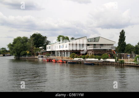 Raven's Ait, Portsmouth Road, Kingston upon Thames, London, England, Gran Bretagna, Regno Unito, Gran Bretagna, Europa Foto Stock