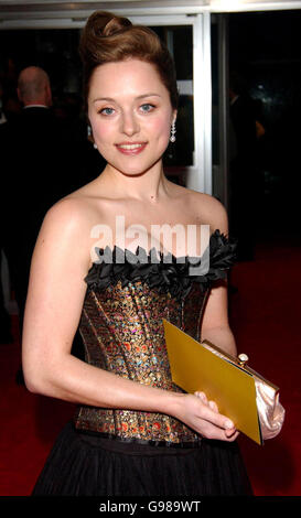 Zoe Tapper arriva per la prima del film di gala mondiale di 'These Stolish Things', all'Odeon Kensington, West London, mercoledì 8 marzo 2006. PREMERE ASSOCIAZIONE FOTO. Il credito fotografico dovrebbe essere: Anthony Harvey/PA Foto Stock