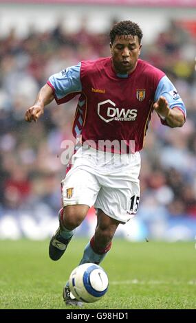 Calcio - fa Barclays Premiership - Aston Villa v Fulham - Villa Park. Ulises De la Cruz di Aston Villa Foto Stock