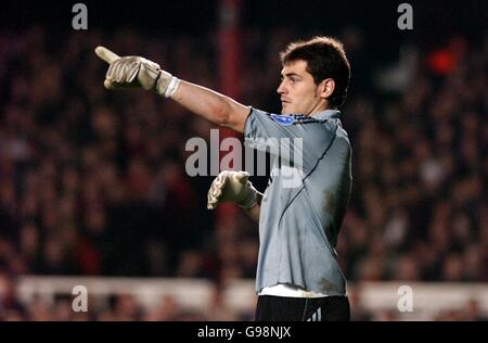 Calcio - UEFA Champions League - Round of 16 - seconda tappa - Arsenal / Real Madrid - Highbury. Iker Casillas, portiere del Real Madrid Foto Stock