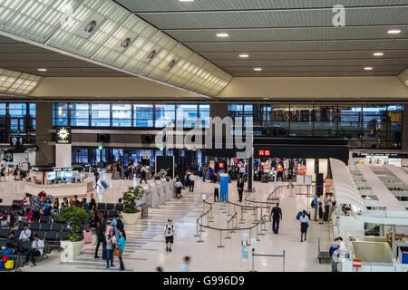 L'Aeroporto Internazionale Narita di Tokyo, Giappone, terminal di partenza 2 Foto Stock