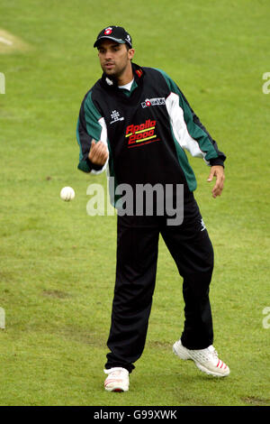 Cricket - Cheltenham e Gloucester Trophy - Nottinghamshire v Worcestershire - Trent Bridge Foto Stock